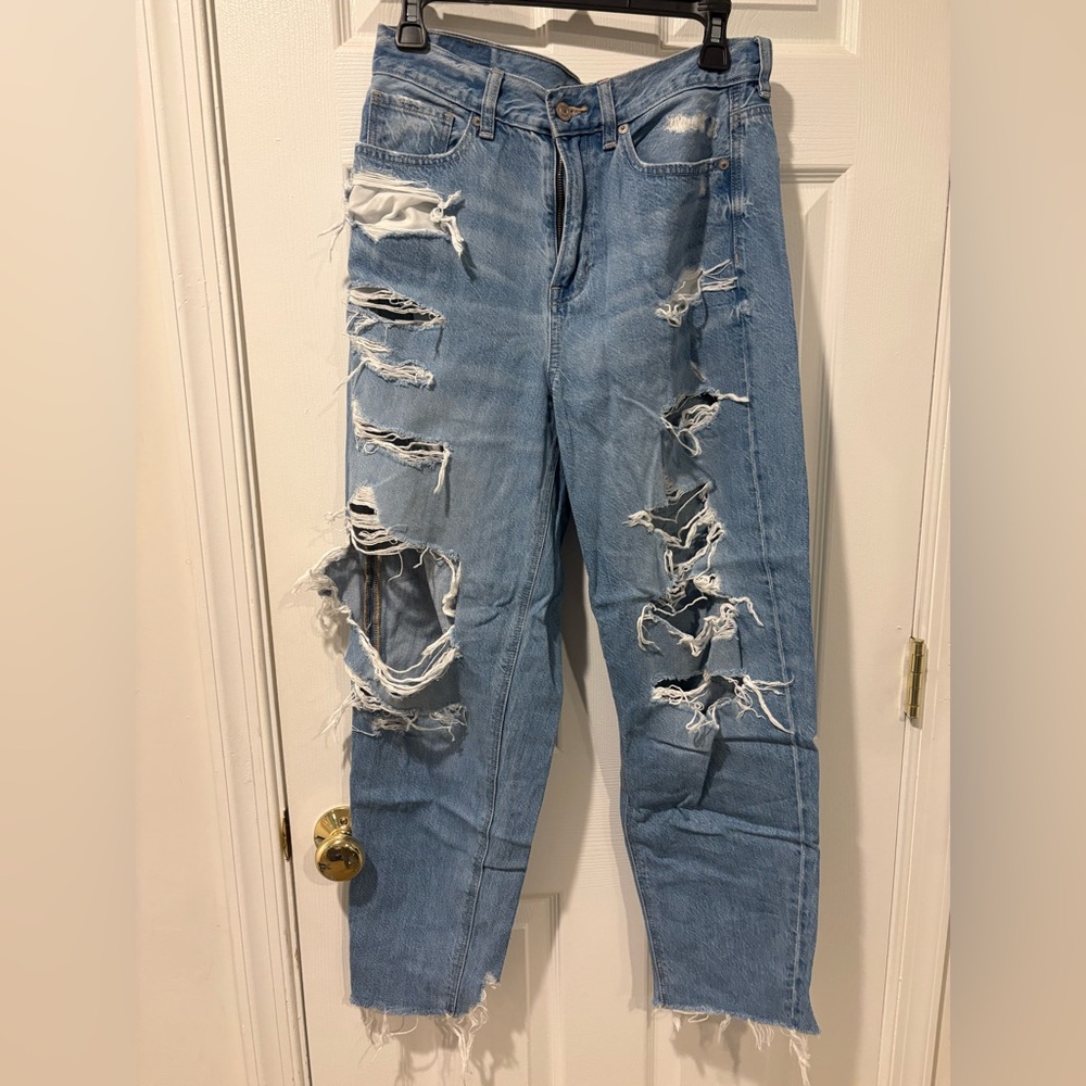 American Eagle relaxed Mom jeans